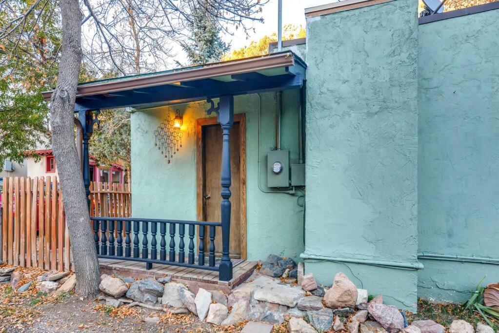 Cliff House Lodge And Hot Tub Cottages 莫里森 外观 照片