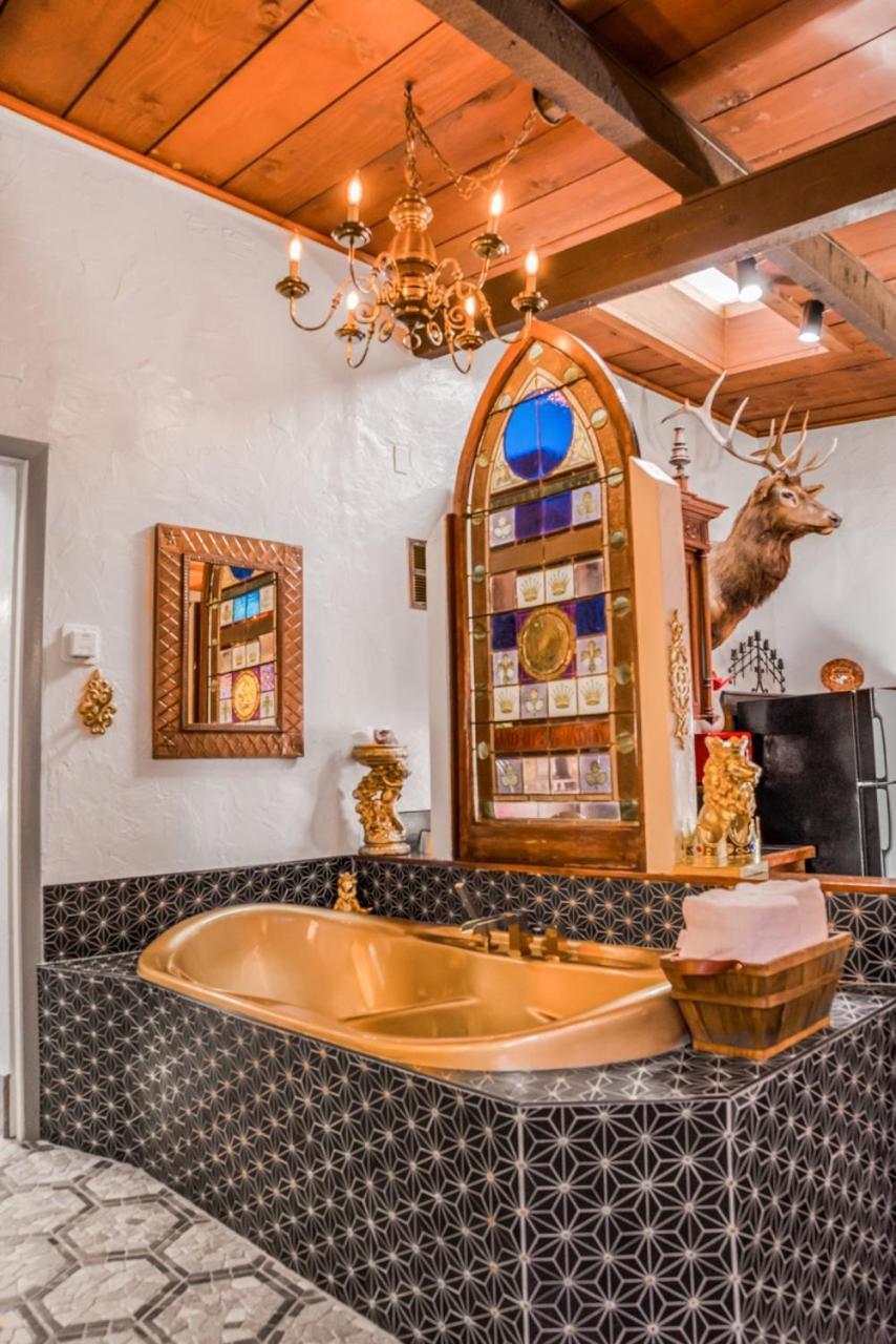 Cliff House Lodge And Hot Tub Cottages 莫里森 外观 照片