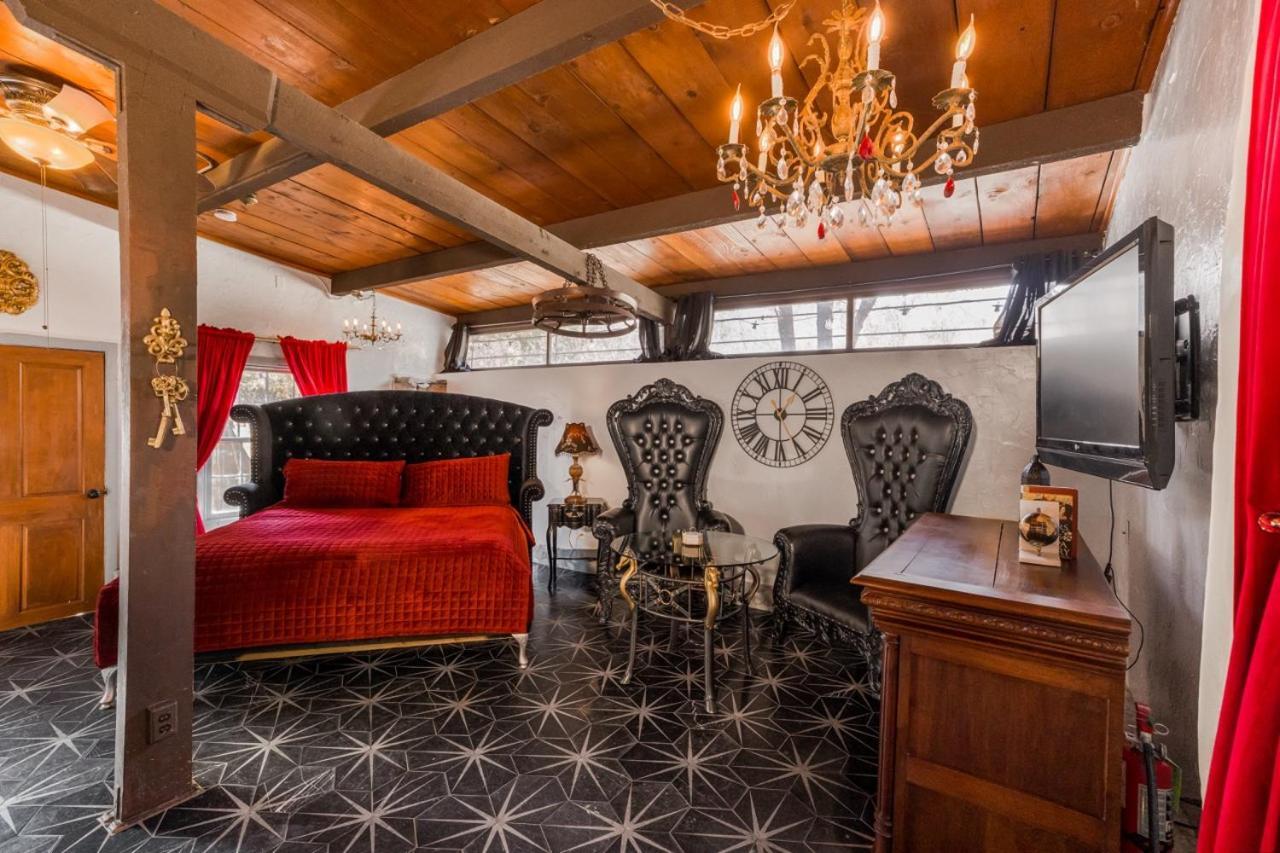 Cliff House Lodge And Hot Tub Cottages 莫里森 外观 照片