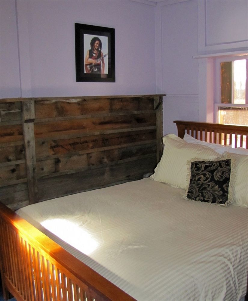 Cliff House Lodge And Hot Tub Cottages 莫里森 外观 照片