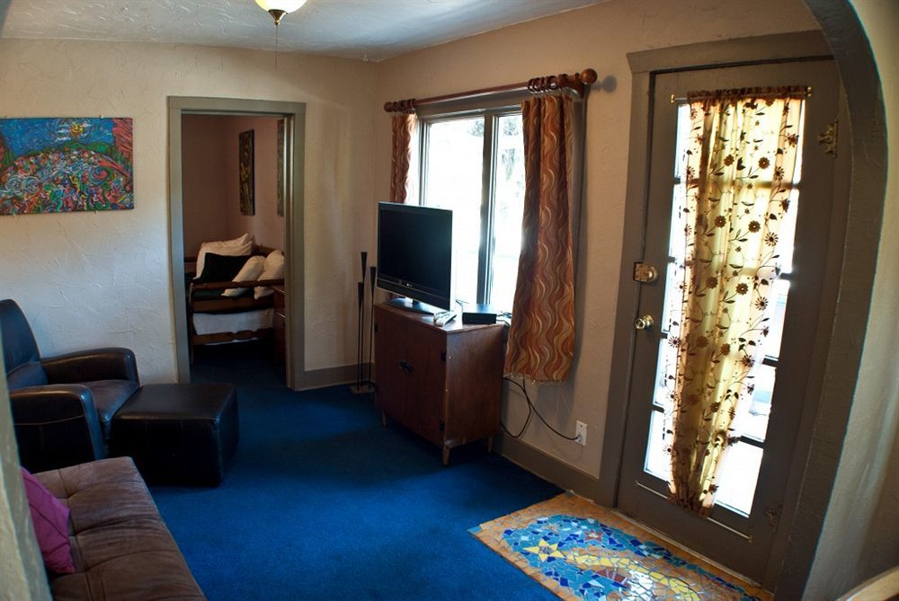 Cliff House Lodge And Hot Tub Cottages 莫里森 外观 照片